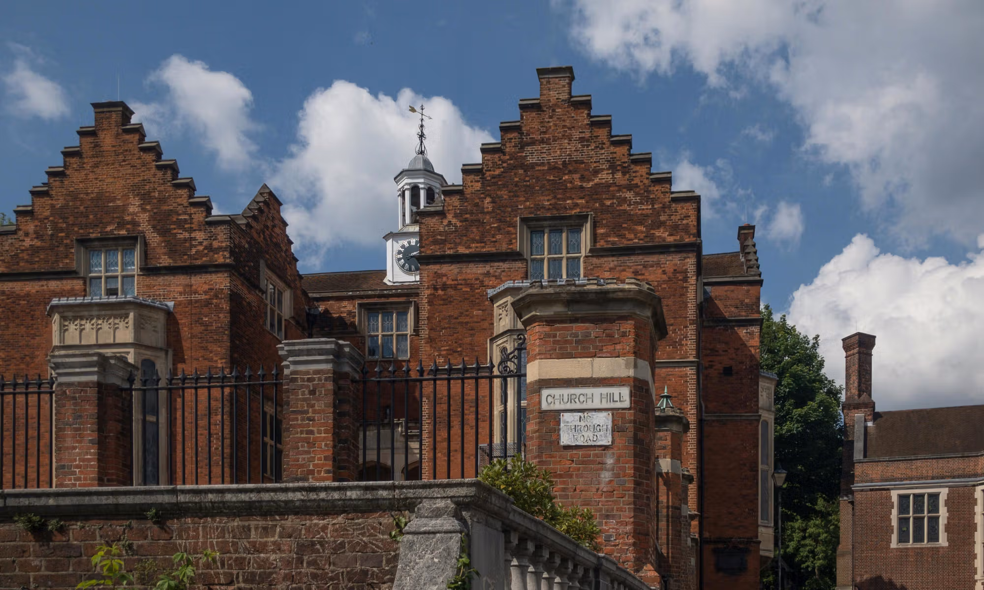 Broker Opportunities in the UK Commercial Property Market